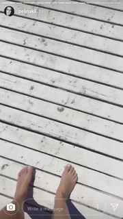Pelin Akil feet photo thumbnail