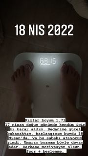 Pelin Akil feet photo thumbnail