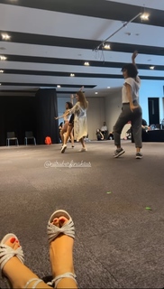 Pelin Akil feet photo thumbnail