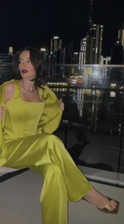 Pelin Akil feet photo thumbnail