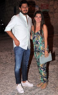 Pelin Karahan feet photo thumbnail