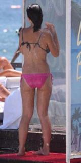 Pelin Karahan feet photo thumbnail