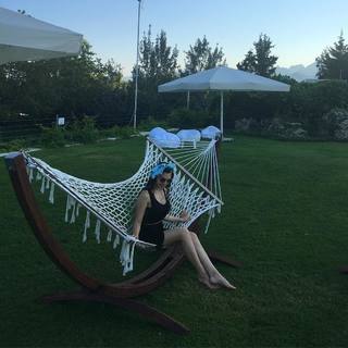Pelin Uluksar feet photo 3