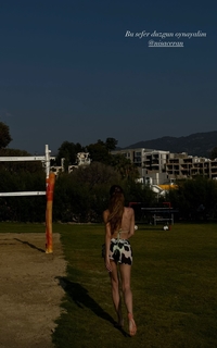 Pelin Uluksar feet photo 1