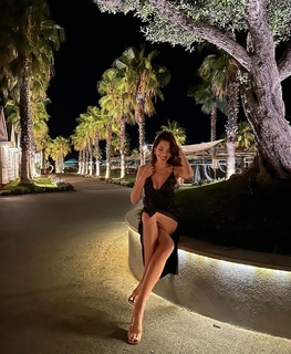 Pelin Uluksar feet photo 9