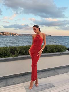 Pelin Uluksar feet photo 6