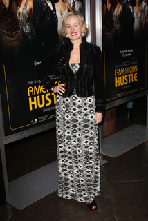 Penelope Ann Miller feet photo thumbnail