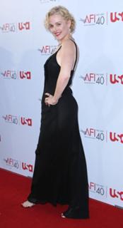 Penelope Ann Miller feet photo thumbnail