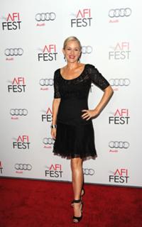Penelope Ann Miller feet photo thumbnail
