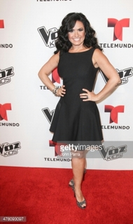 Penelope Menchaca feet photo thumbnail