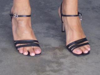 Penelope Menchaca feet photo thumbnail