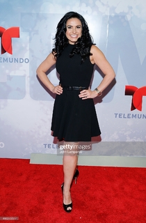 Penelope Menchaca feet photo thumbnail