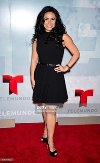 Penelope Menchaca feet photo thumbnail