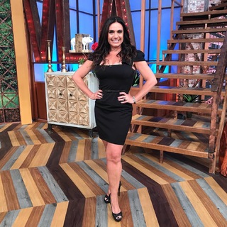 Penelope Menchaca feet photo thumbnail