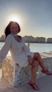 Penelope Menchaca feet photo thumbnail