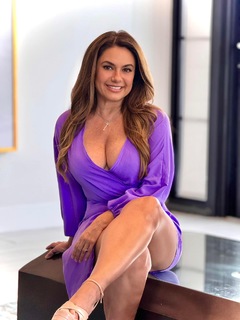 Penelope Menchaca feet photo thumbnail