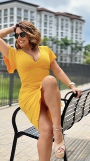 Penelope Menchaca feet photo thumbnail