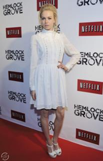 Penelope Mitchell feet photo 14
