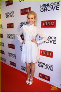 Penelope Mitchell feet photo 2