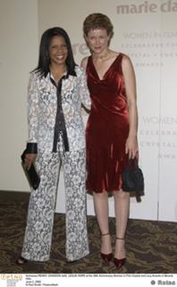 Penny Johnson feet photo 9