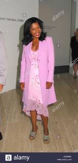 Penny Johnson feet photo 13