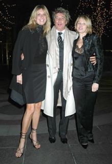Penny Lancaster feet photo 15