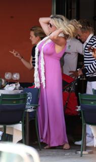 Penny Lancaster feet photo 7