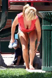 Penny Lancaster feet photo 12