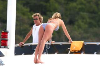 Penny Lancaster feet photo 14