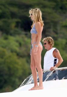Penny Lancaster feet photo 12