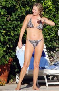 Penny Lancaster feet photo 1