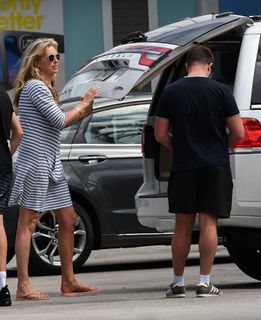 Penny Lancaster feet photo 7