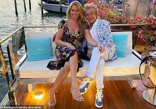 Penny Lancaster feet photo 5
