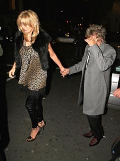 Penny Lancaster feet photo 4