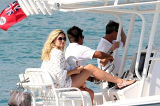 Penny Lancaster feet photo 4
