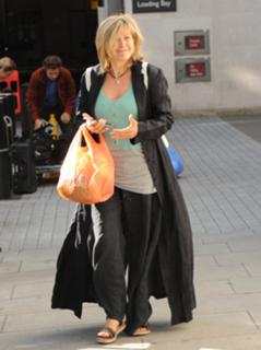 Penny Smith feet photo 3