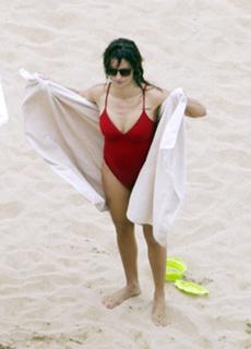 Penélope Cruz feet photo thumbnail