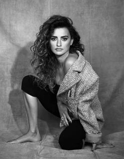 Penélope Cruz feet photo thumbnail