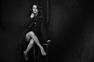 Penélope Cruz feet photo thumbnail