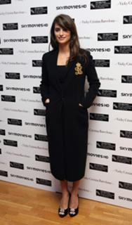 Penélope Cruz feet photo thumbnail