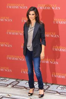 Penélope Cruz feet photo thumbnail