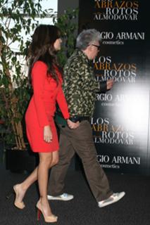 Penélope Cruz feet photo thumbnail