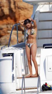 Penélope Cruz feet photo thumbnail