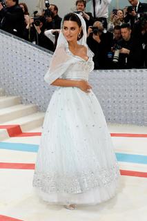 Penélope Cruz feet photo thumbnail
