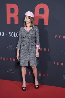 Penélope Cruz feet photo thumbnail