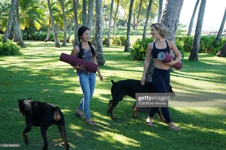 Perdita Weeks feet photo thumbnail