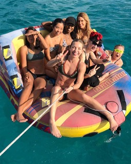 Perdita Weeks feet photo thumbnail