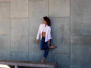 Peri Baumeister feet photo 20