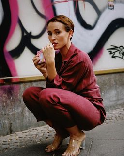 Peri Baumeister feet photo 7