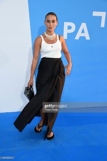 Peri Baumeister feet photo 3